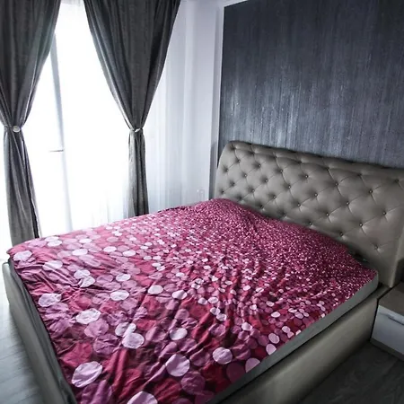 Unique Maya Mamaia - Piscina - Parcare Free *
