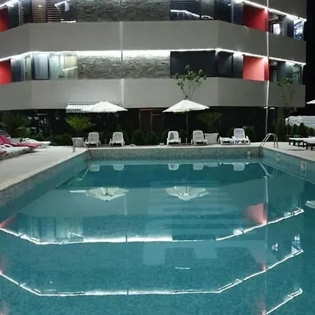 Unique Maya Mamaia - Piscina - Parcare Free *